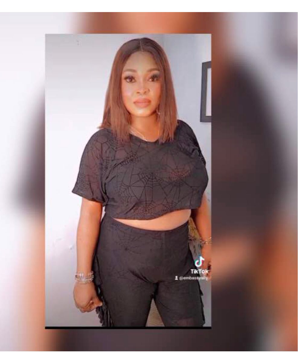 Naijaadultruns-Doyin-image